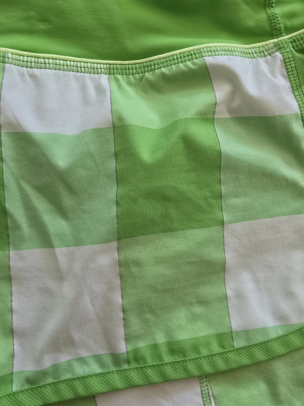 Lululemon Green Plaid Women's Speed Short - SIZE 10